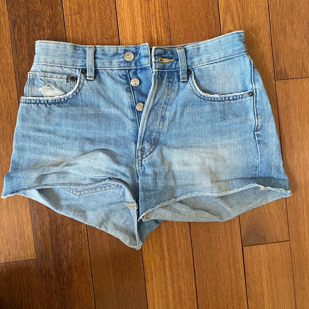 Women’s H&M jeans shorts size 6